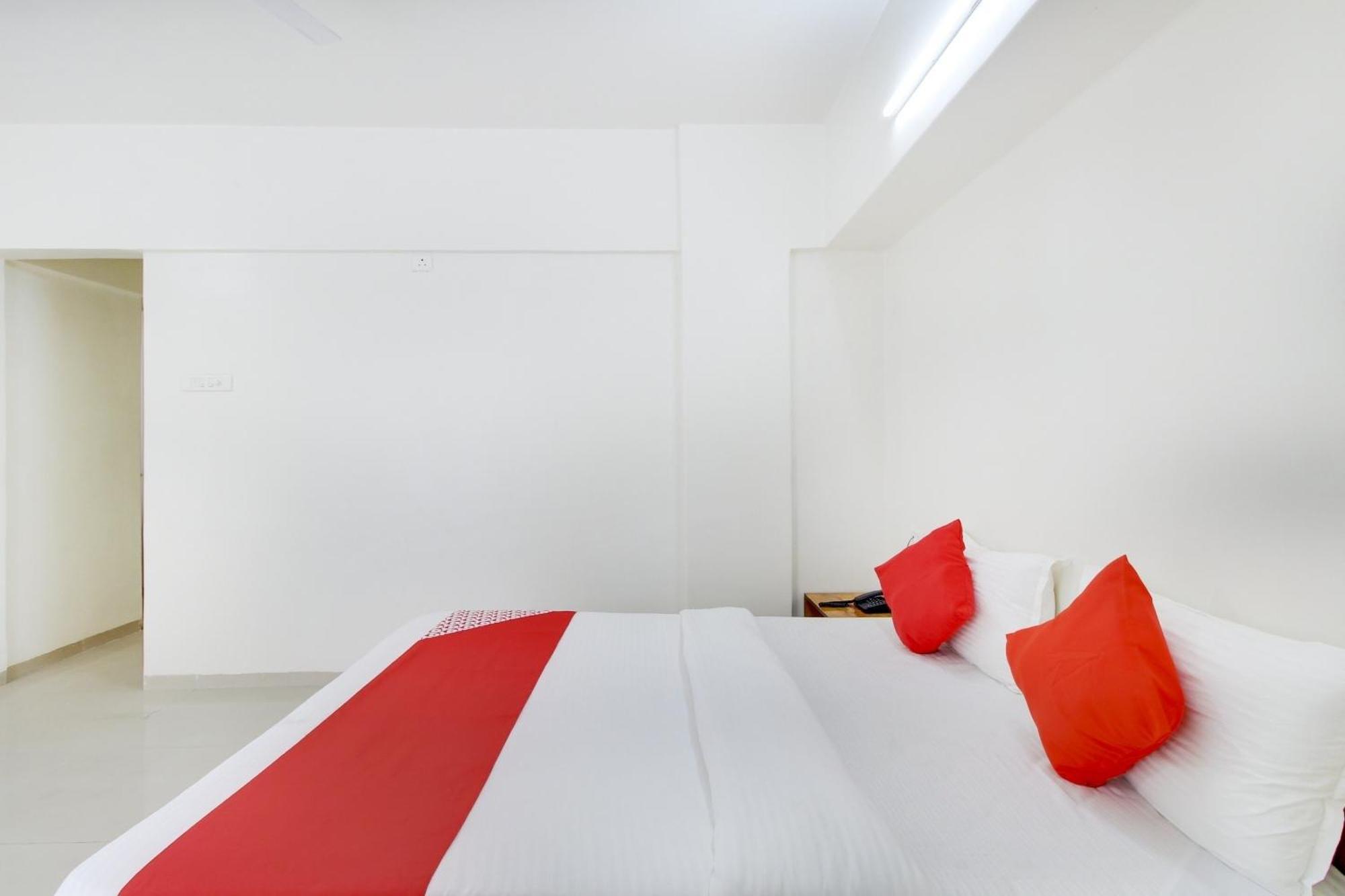 Hotel O Star Inn Пуна Экстерьер фото
